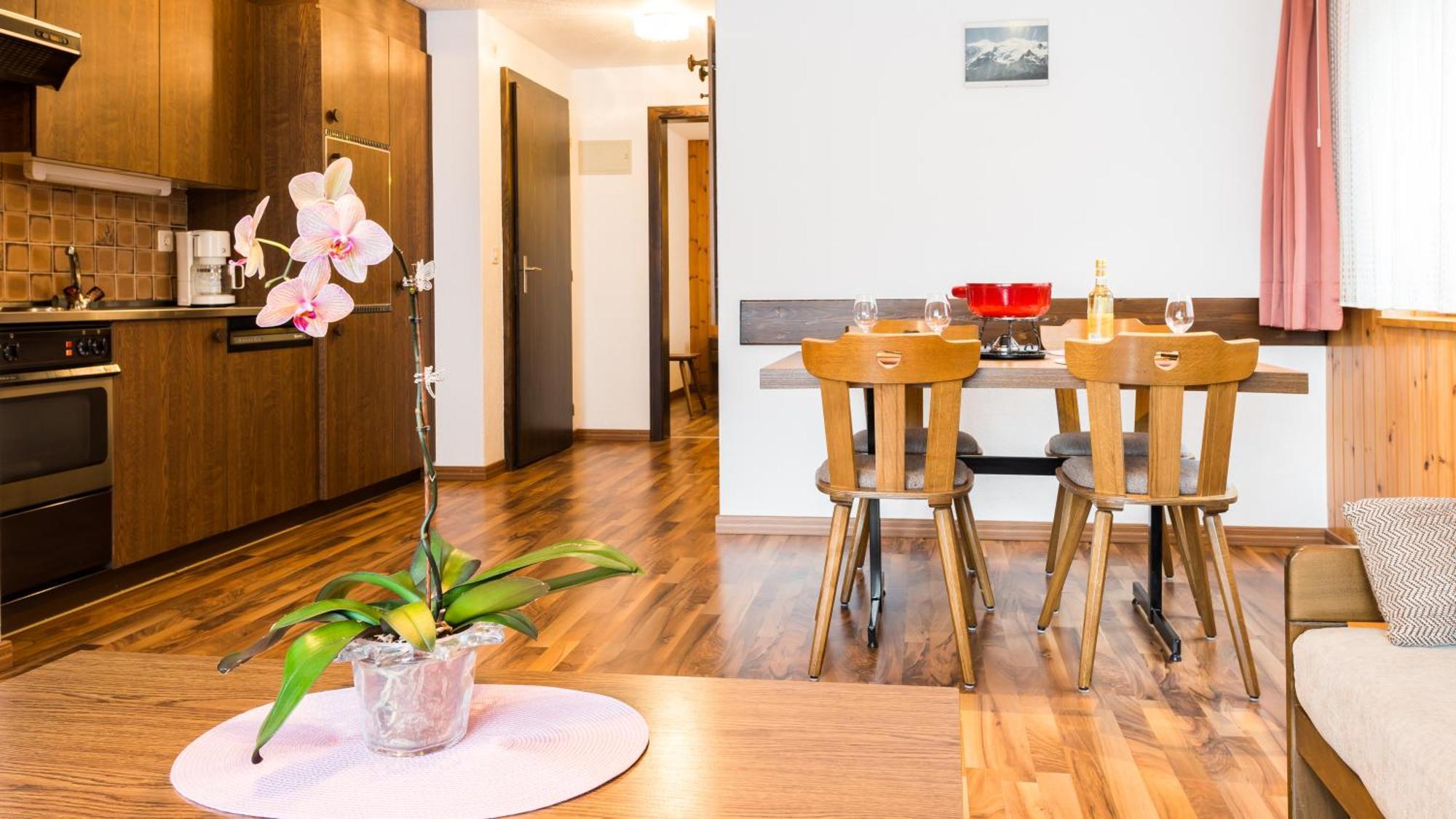 Haus Alba Apartment Saas-Almagell Ruang foto