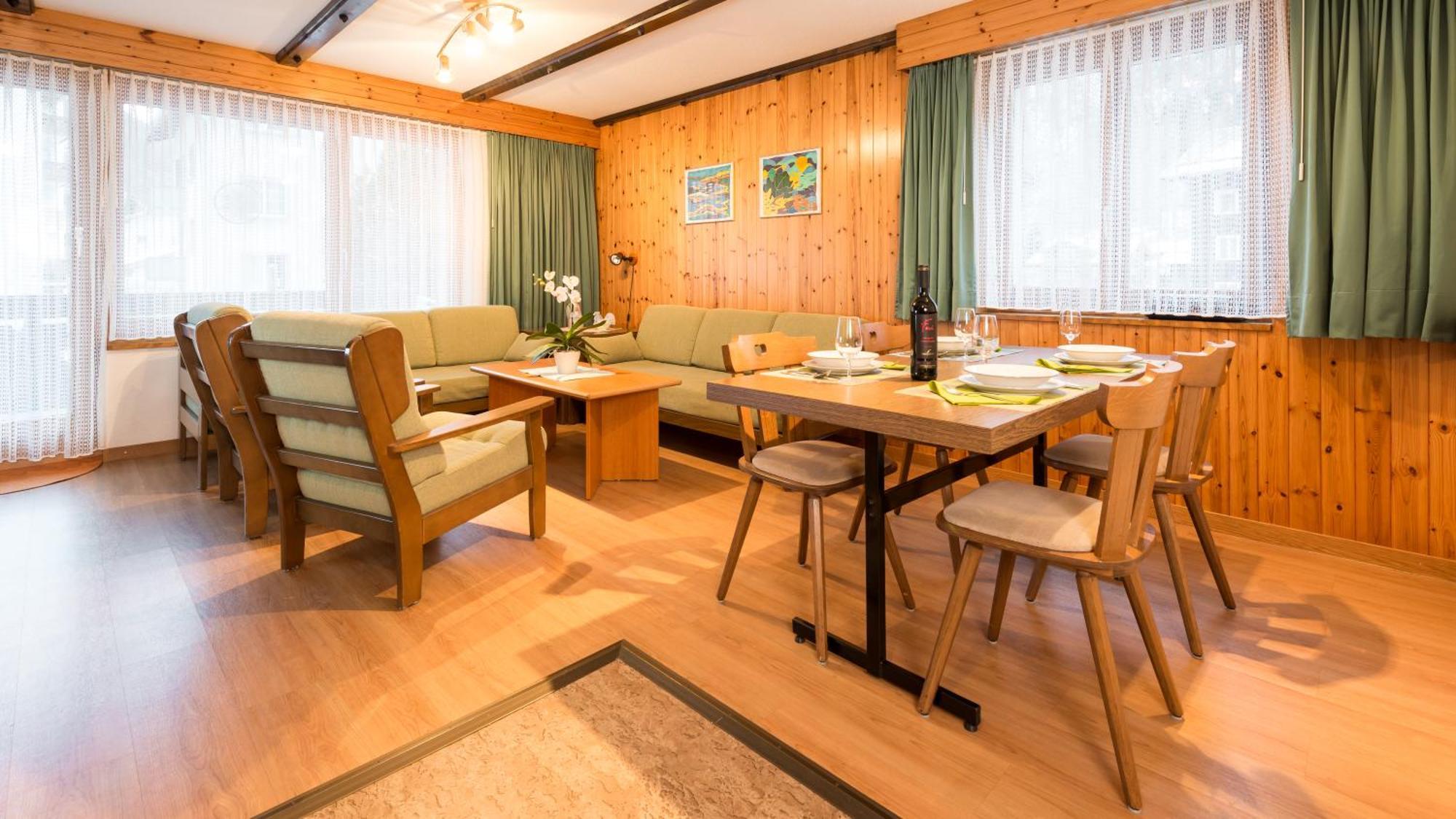 Haus Alba Apartment Saas-Almagell Ruang foto