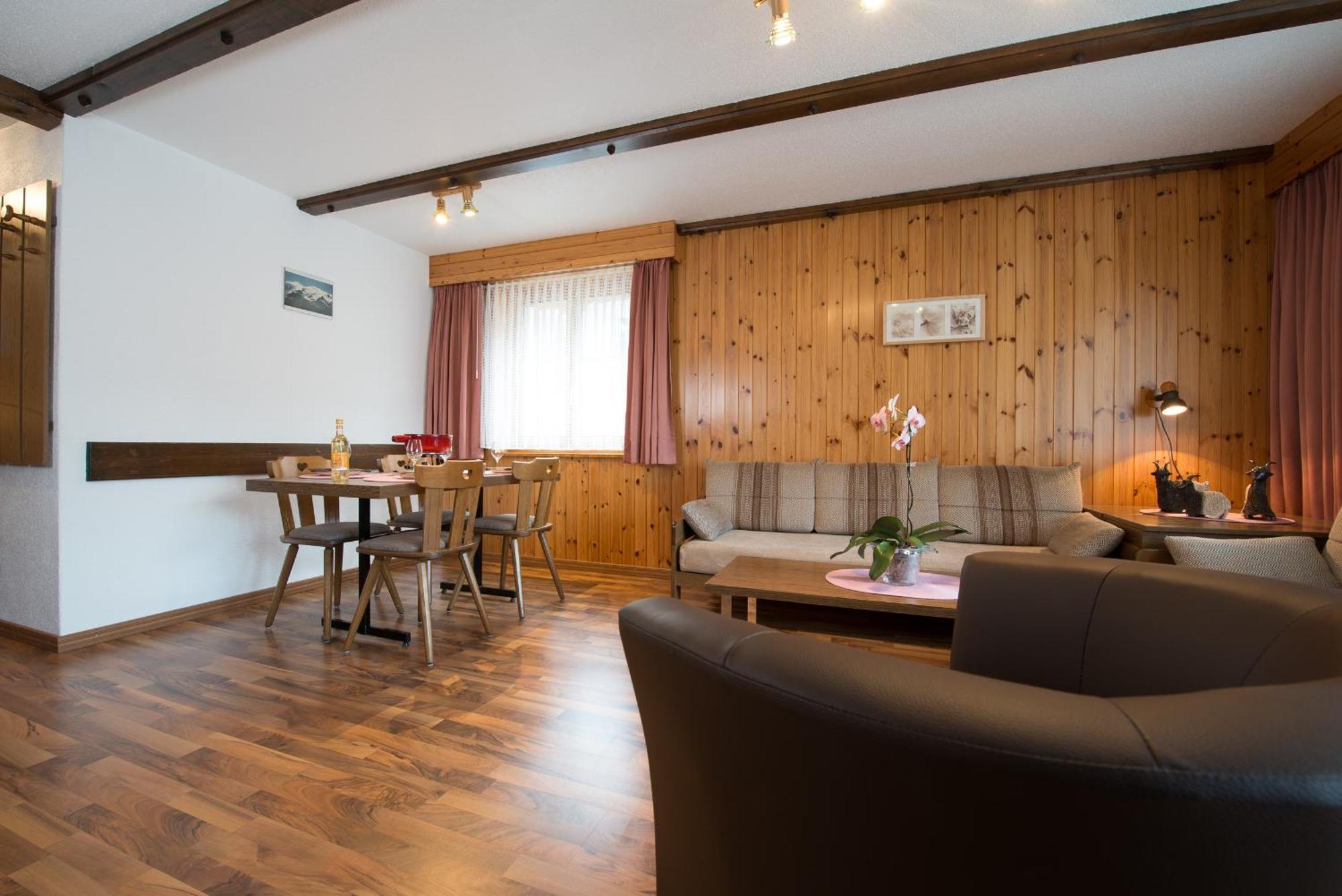 Haus Alba Apartment Saas-Almagell Ruang foto