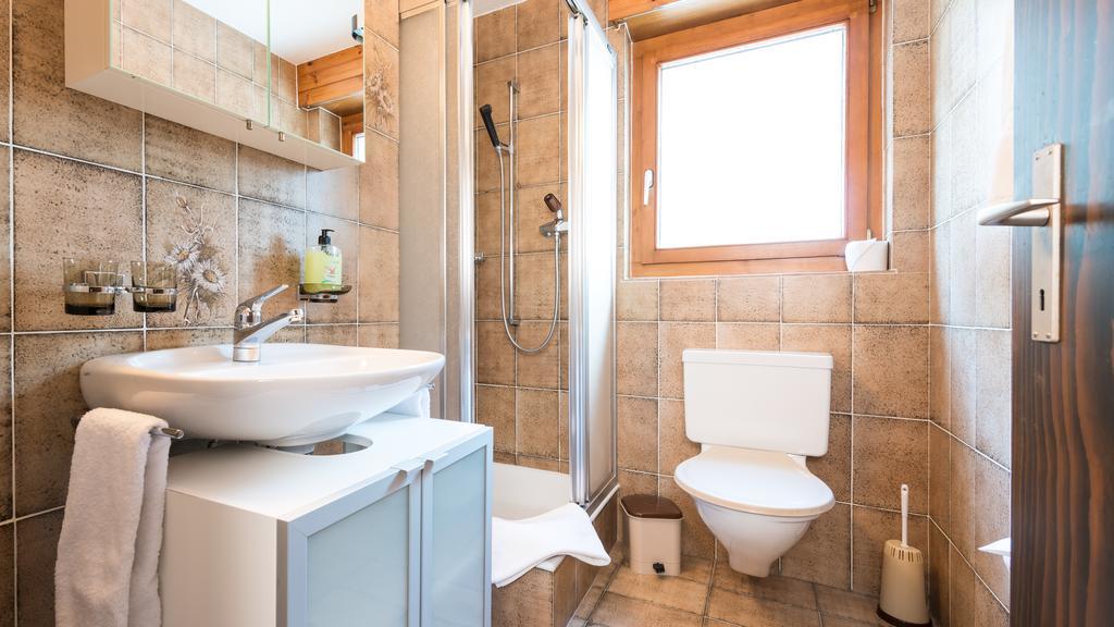 Haus Alba Apartment Saas-Almagell Ruang foto